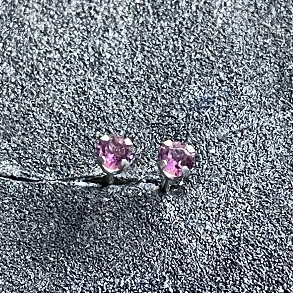 14K white gold earrings with faux purple stone